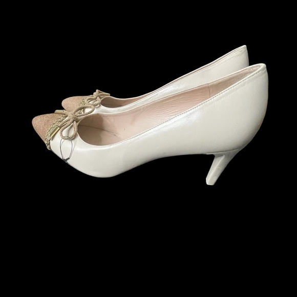 Stuart Weitzman Pumps Size 9 - Picture 2 of 14